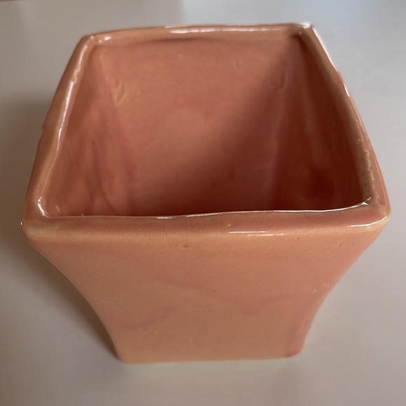 1940’s McCoy Lily Bud Pottery Planter - Picture 5 of 7
